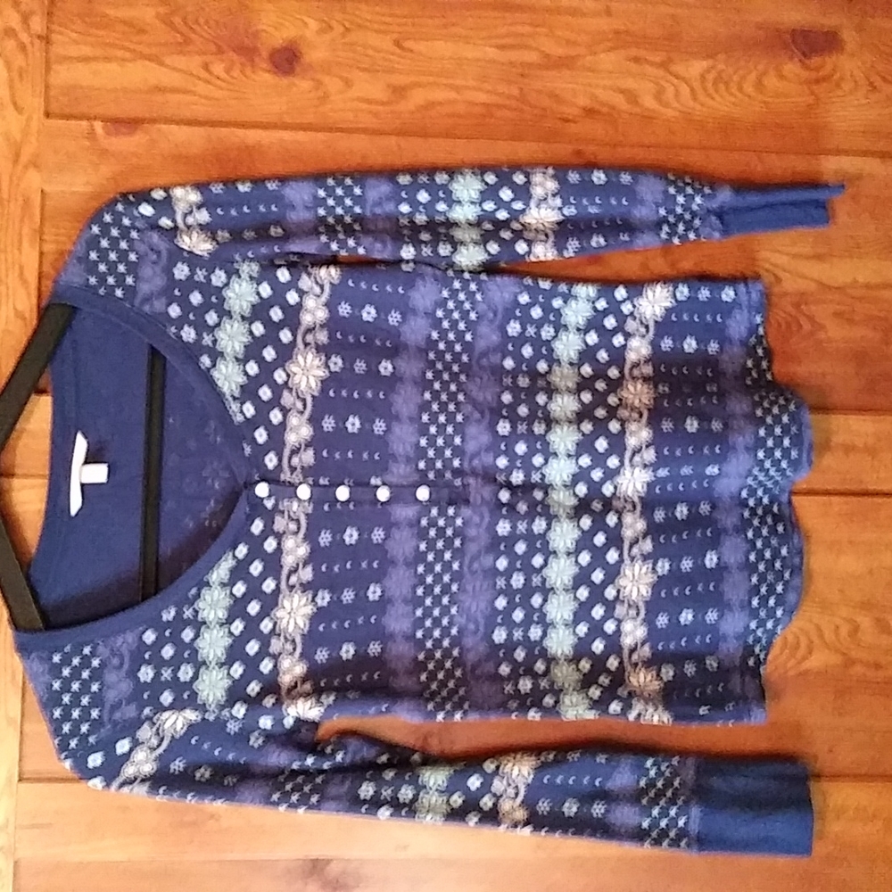 EUC Victoria's Secret PJ Top. Size Small.    B4